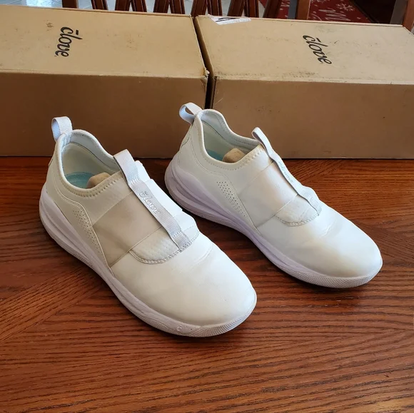 Clove Solo Sneakers - Picture 3 of 13